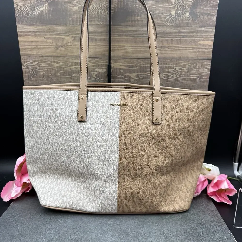 Michael Kors Carter Signature Large Open Tote Bag Purse Vanilla and Tan Multi